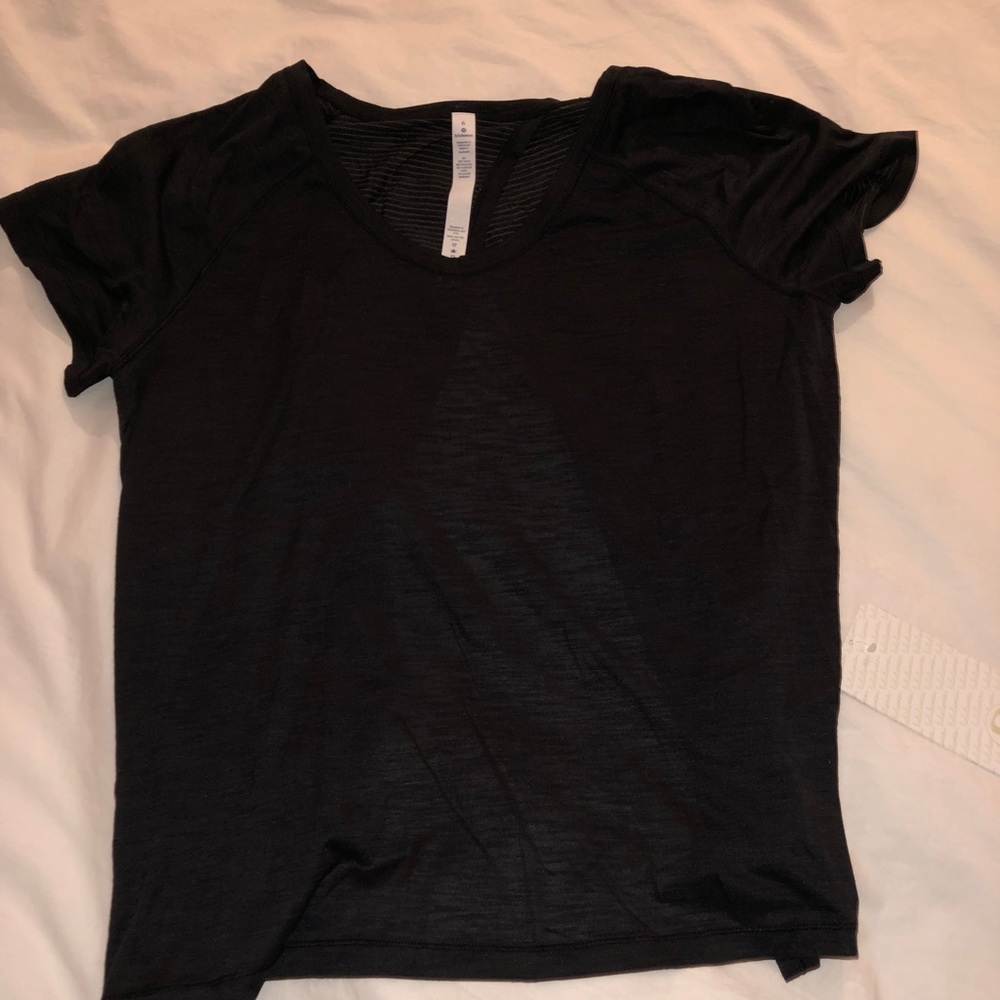 Lululemon back in action ss tee